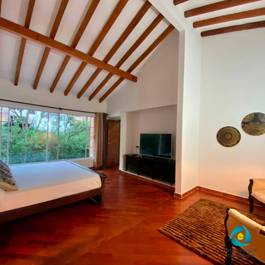 Casa en alquiler - Cerca al Tesoro