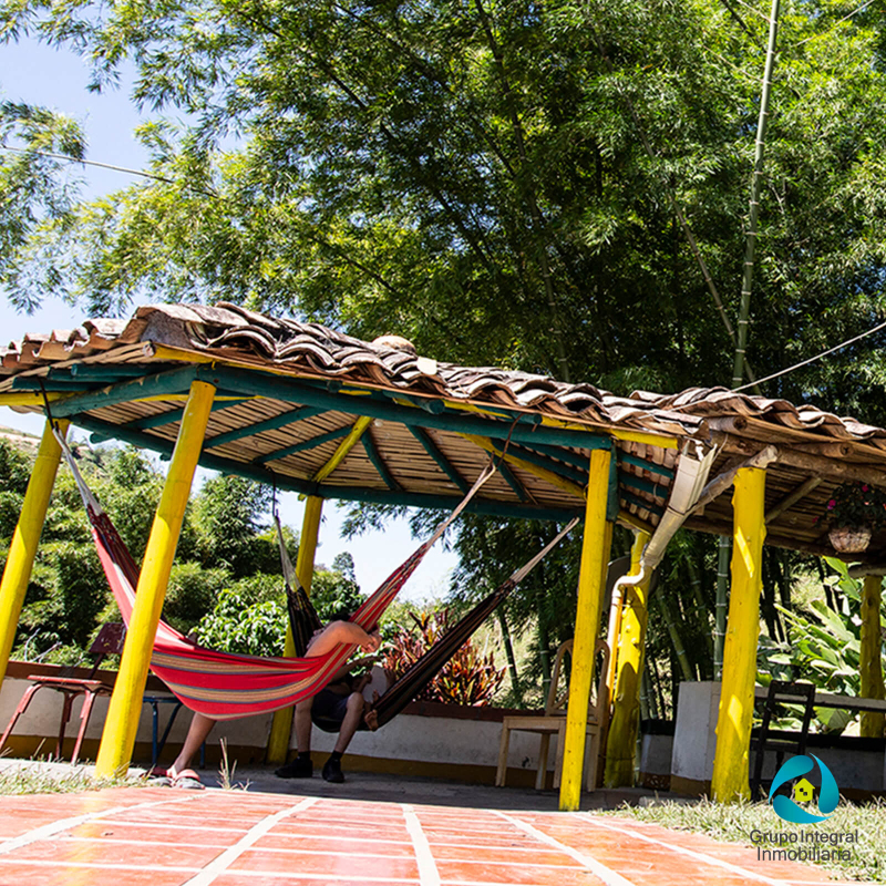 Casa Típica Campesina | Kayak y Acceso al Embalse - Peñol