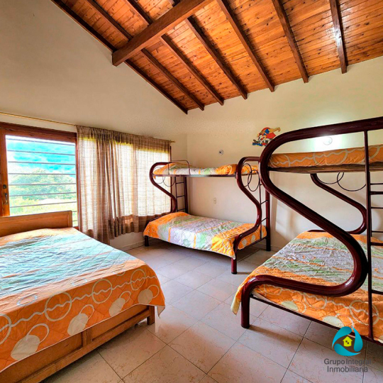 Finca "B-102" - Barbosa Antioquia