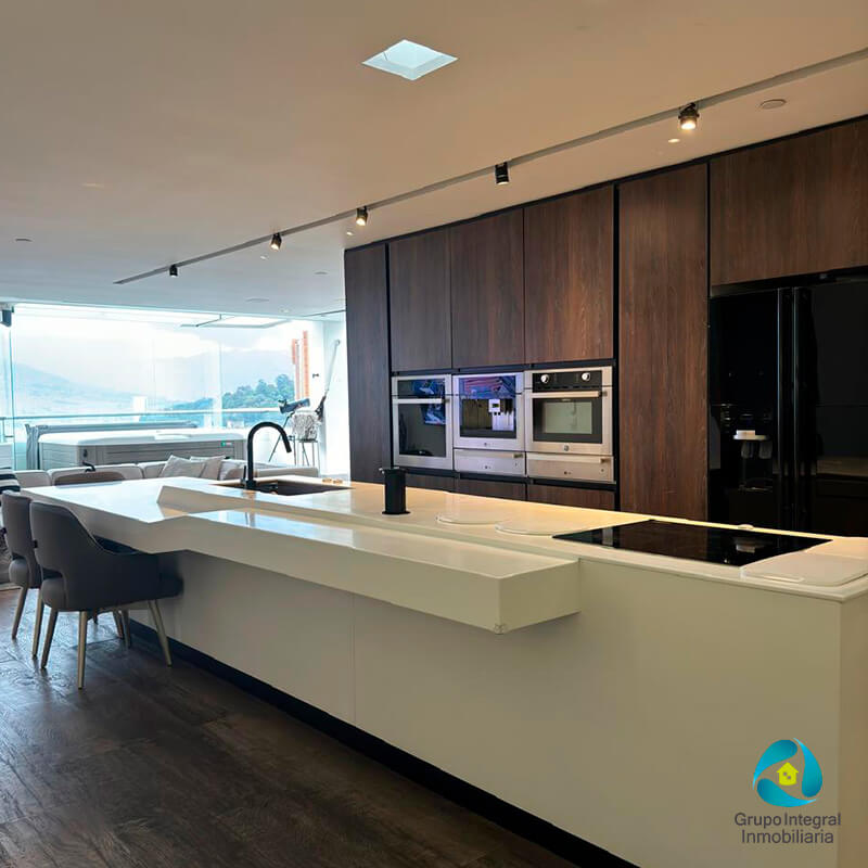 Penthouse de Lujo - APOB-102